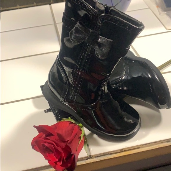 Boots - Picture 4 of 8